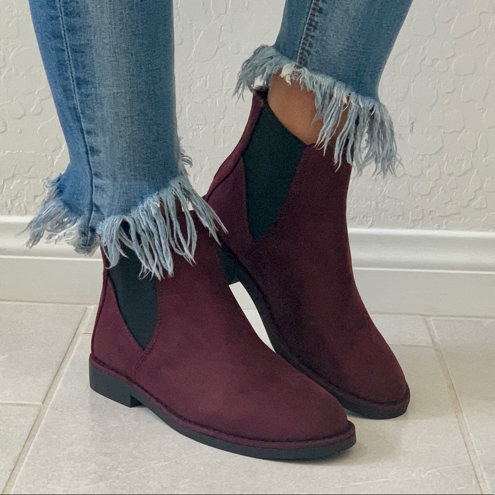 NIB Burgundy Wine Flat Heel Chelsea Ankle Booties - Picture 2 of 8